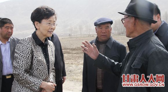 �����������������������˫������ʱ��ʡ�˴�ί�ḱ���Ρ������Ա���ѯ�ʵ��ش�������������