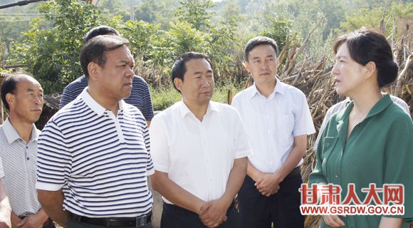 8��26�գ�ʡ�˴�ί�ḱ���Ρ������Ա���������䶼���ѳ����Ϲ��Ҵ��˽�弶��غ��Ļ��㳡�������