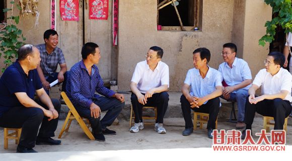 8��3�����磬ʡ�˴�ί�ᵳ����ǡ���������Ц������ʡ��ҵ����ظ����ˣ����ذ�����ɽ��չ��ƶ����������